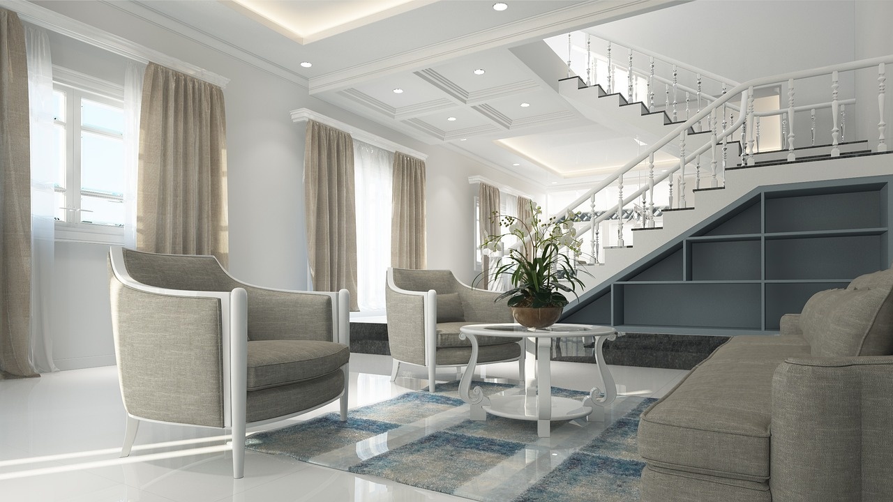Modern renovierter Wohnraum mit klaren Linien und hellen Materialien